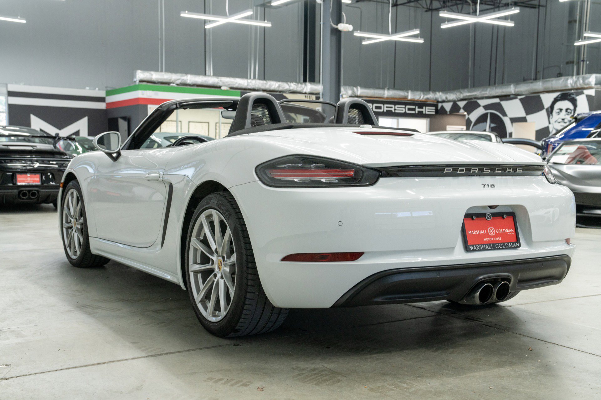Used 2017 Porsche 718 Boxster image 6