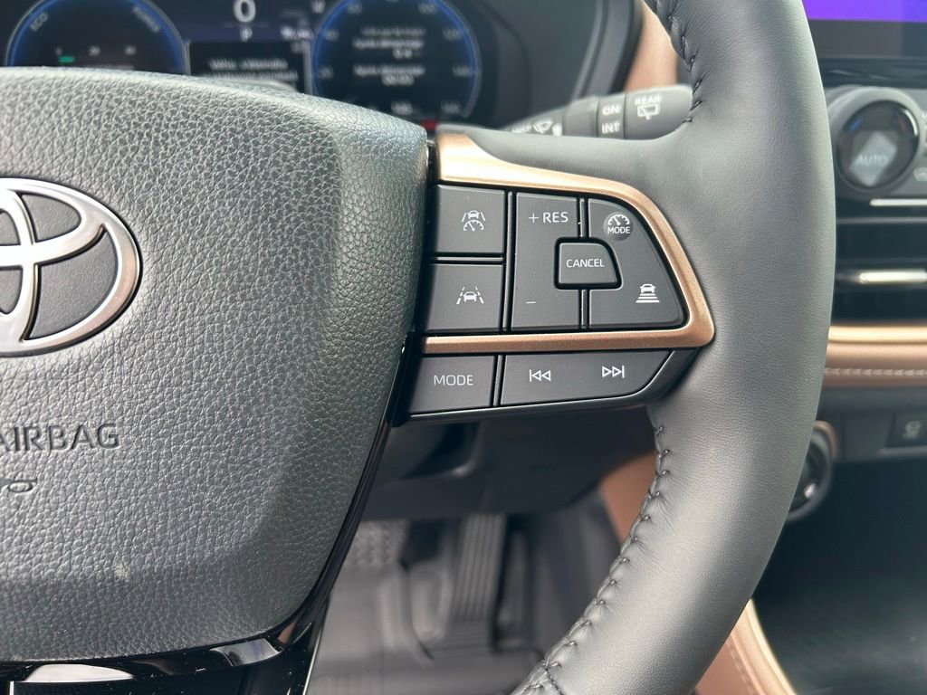 Used 2026 Toyota Grand Highlander AWD Hybrid image 13