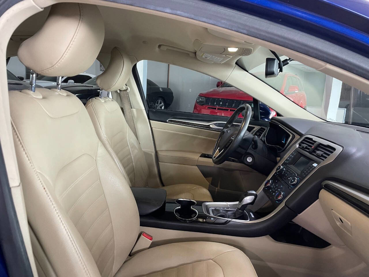 Used 2016 Ford Fusion SE w/ Equipment Group 502A image 26