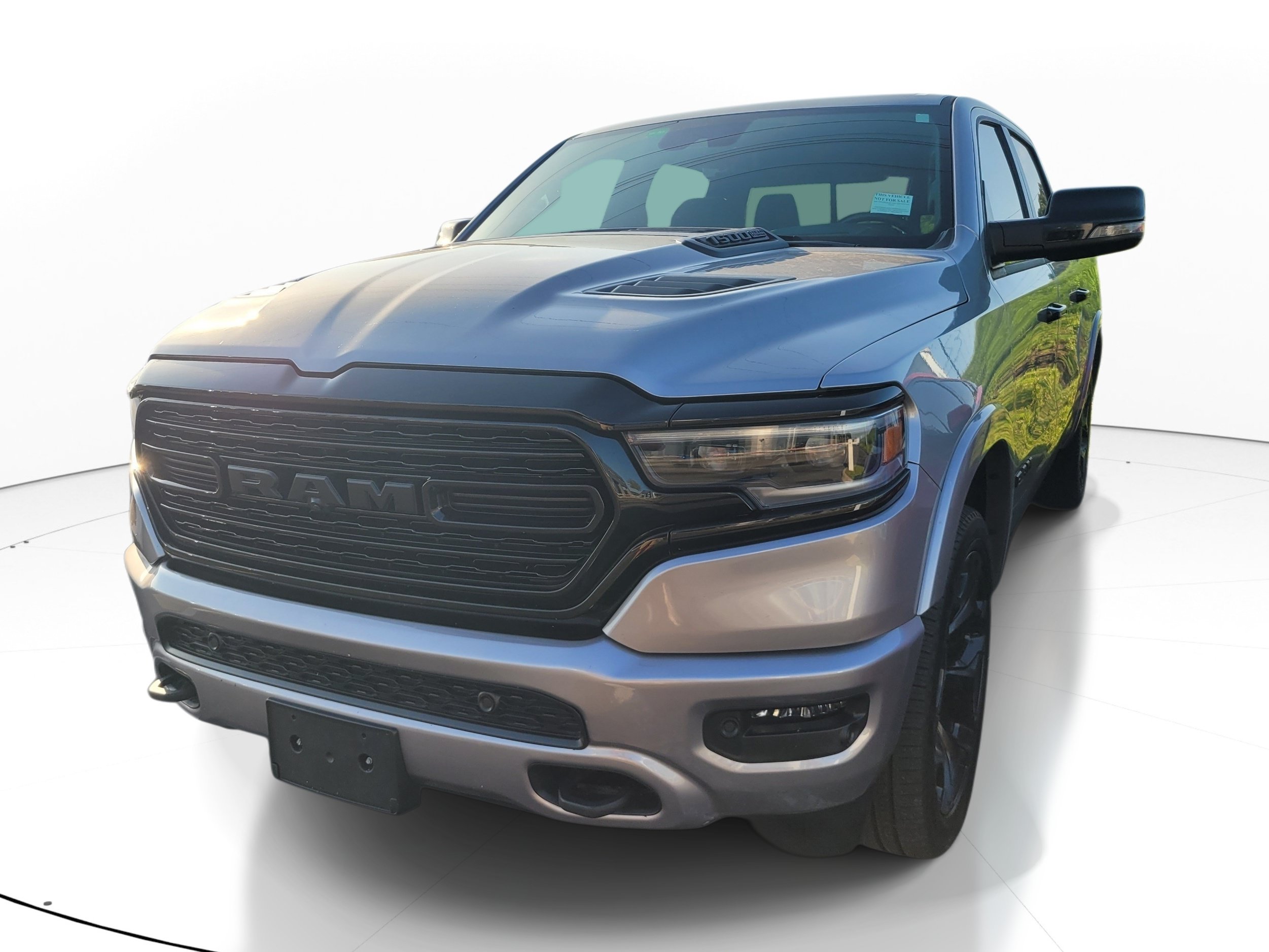 Used 2024 RAM 1500 Limited AWD/4WD image 3
