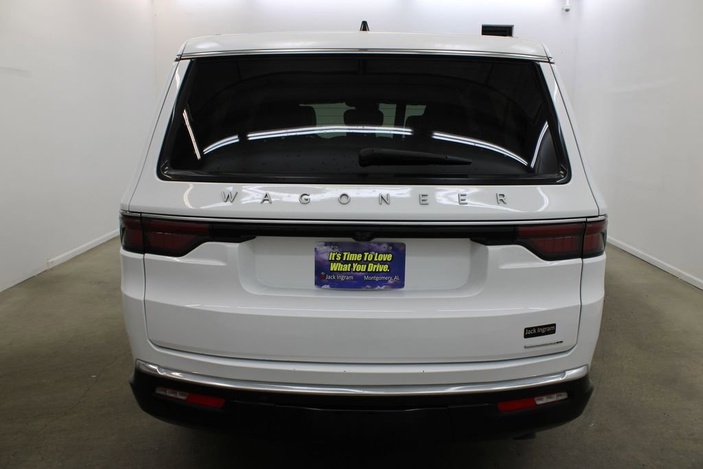 Used 2024 Jeep Wagoneer L Series II image 4