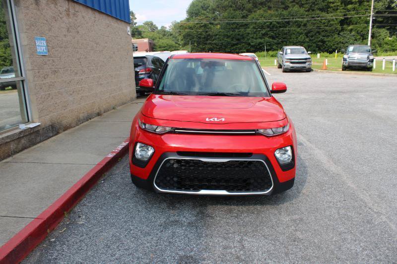 Used 2022 Kia Soul S FWD image 2