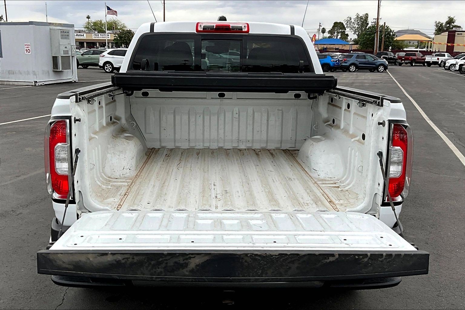 Used 2018 GMC Canyon SLT w/ Driver Alert Package AWD/4WD image 18