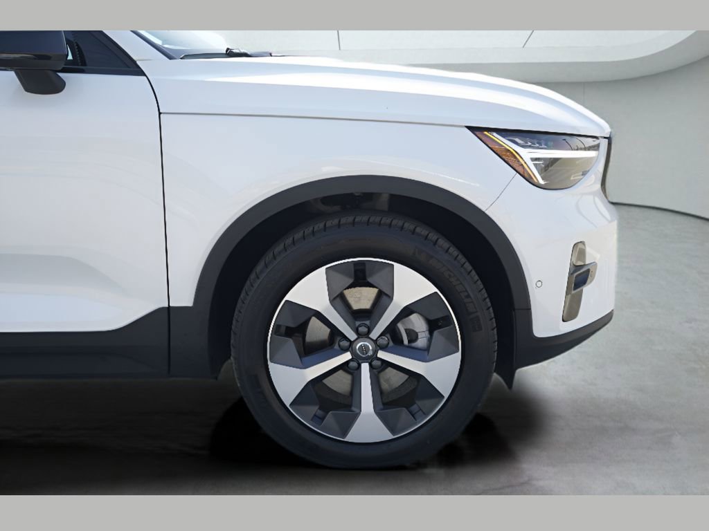 New 2026 Volvo XC40 B5 Plus w/ Protection Package Premier AWD/4WD image 3