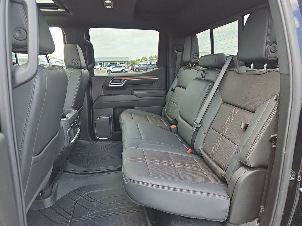 Certified 2025 Chevrolet Silverado 1500 High Country w/ High Country Premium Package AWD/4WD image 26