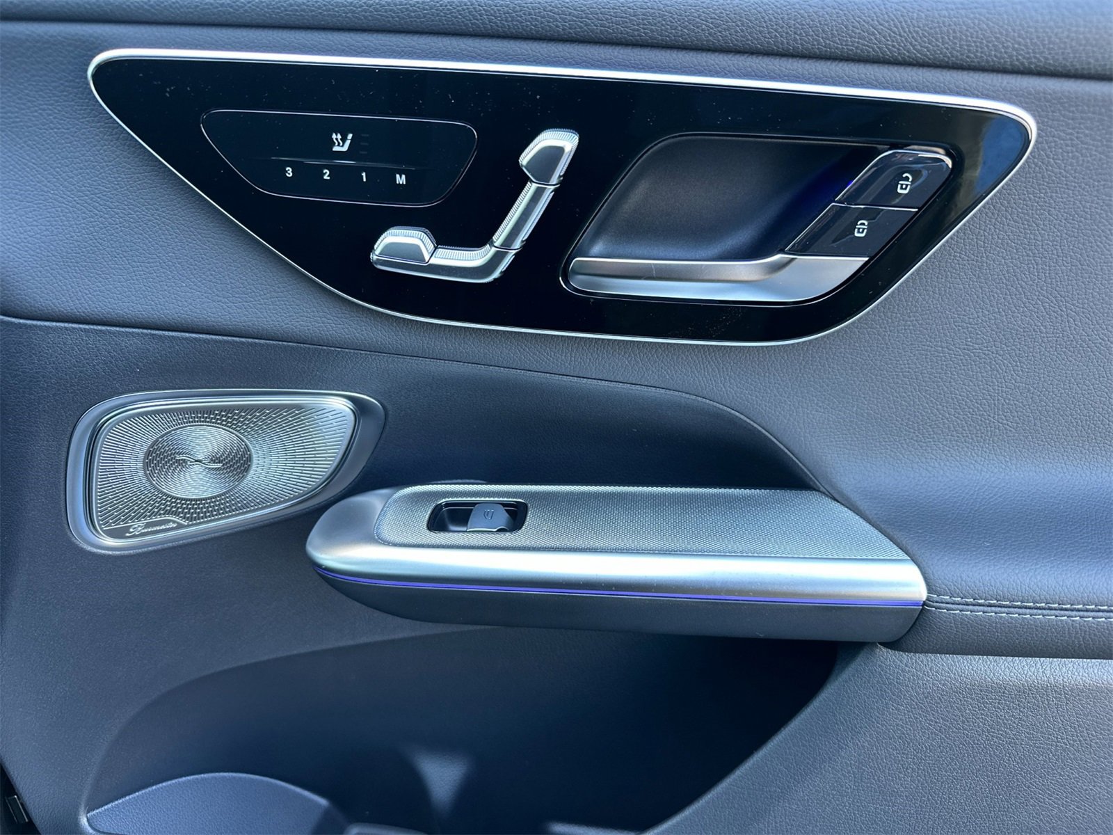 New 2025 Mercedes-Benz GLC 300 4MATIC image 18