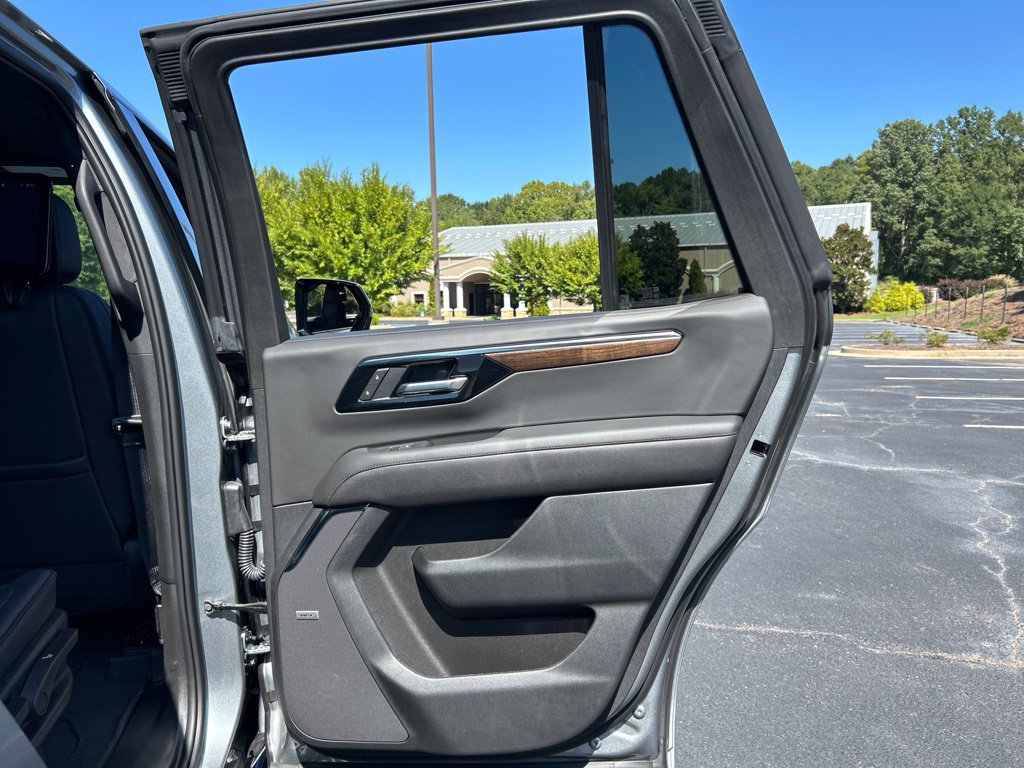 Used 2025 Chevrolet Tahoe High Country AWD/4WD image 67