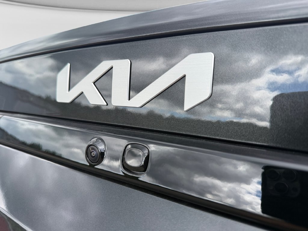 New 2026 Kia K4 FWD image 18