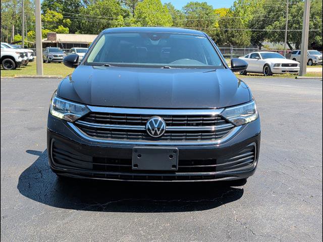Used 2022 Volkswagen Jetta SE FWD image 3
