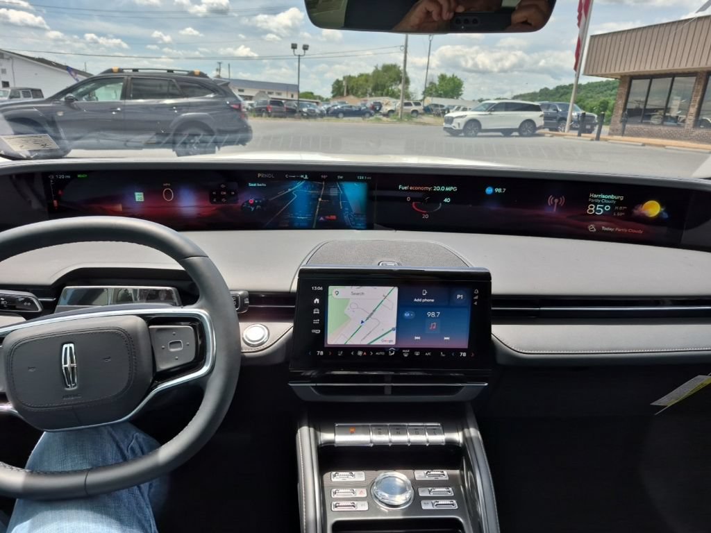 New 2026 Lincoln Nautilus Reserve AWD/4WD image 24