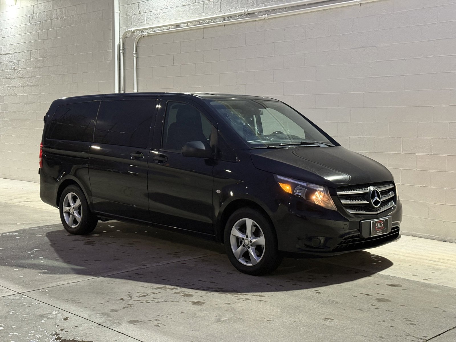 Used 2018 Mercedes-Benz Metris Passenger image 9