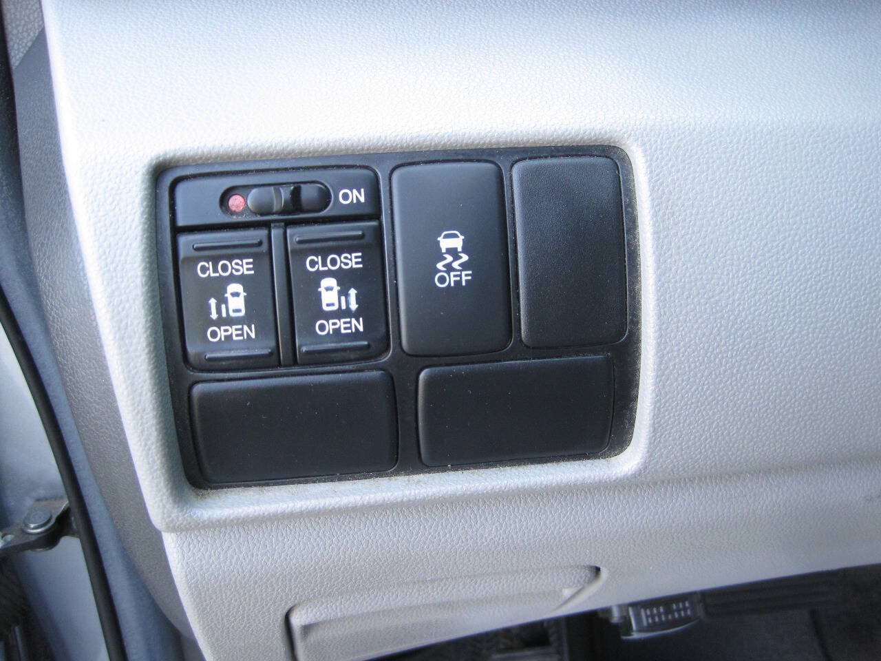 Used 2012 Honda Odyssey EX image 23