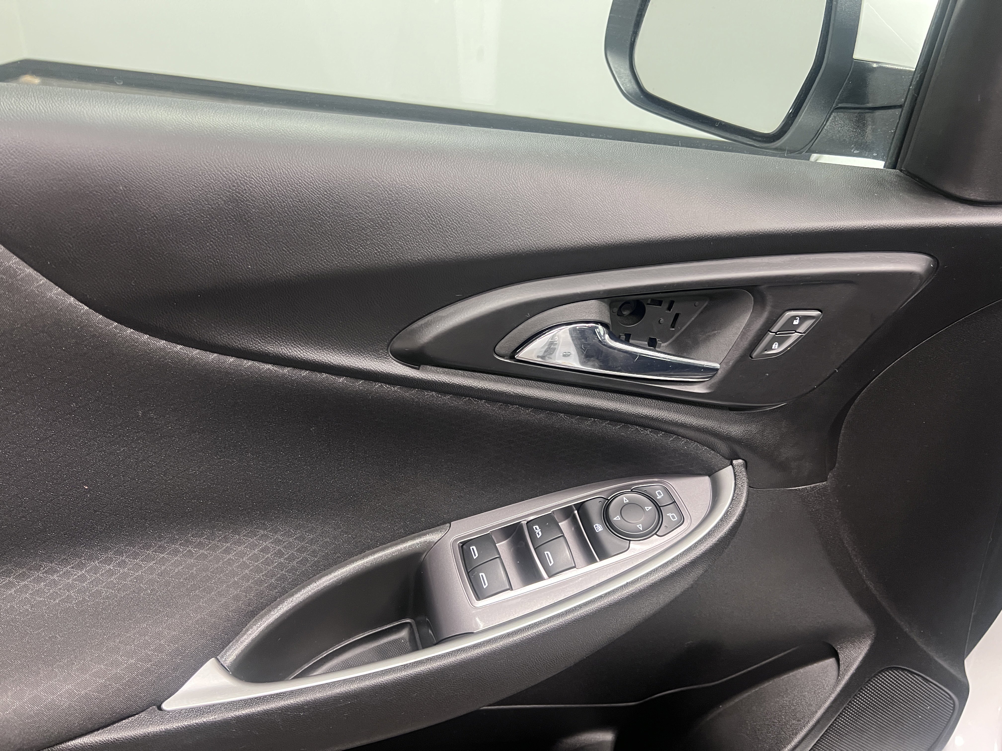 Used 2023 Chevrolet Malibu LT image 18