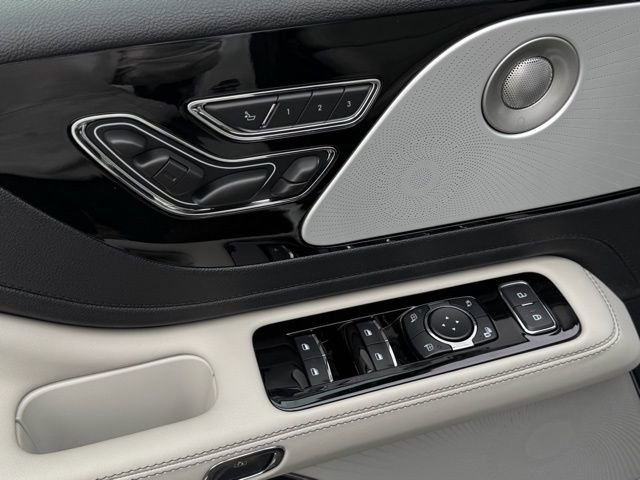 New 2026 Lincoln Aviator Reserve image 13