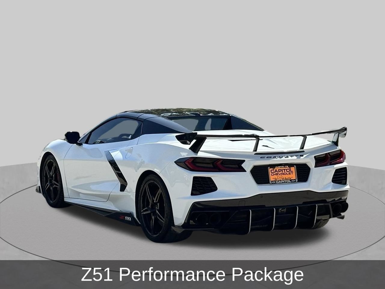 Used 2021 Chevrolet Corvette Stingray Convertible w/ Z51 Performance Package RWD image 4