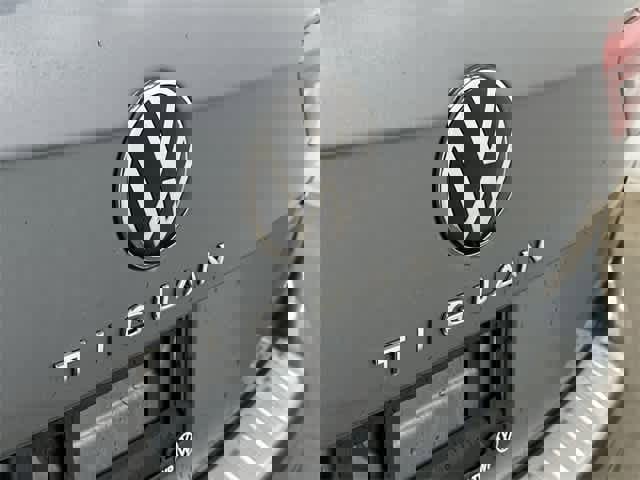 Certified 2022 Volkswagen Tiguan SE w/ Panoramic Sunroof Package image 29