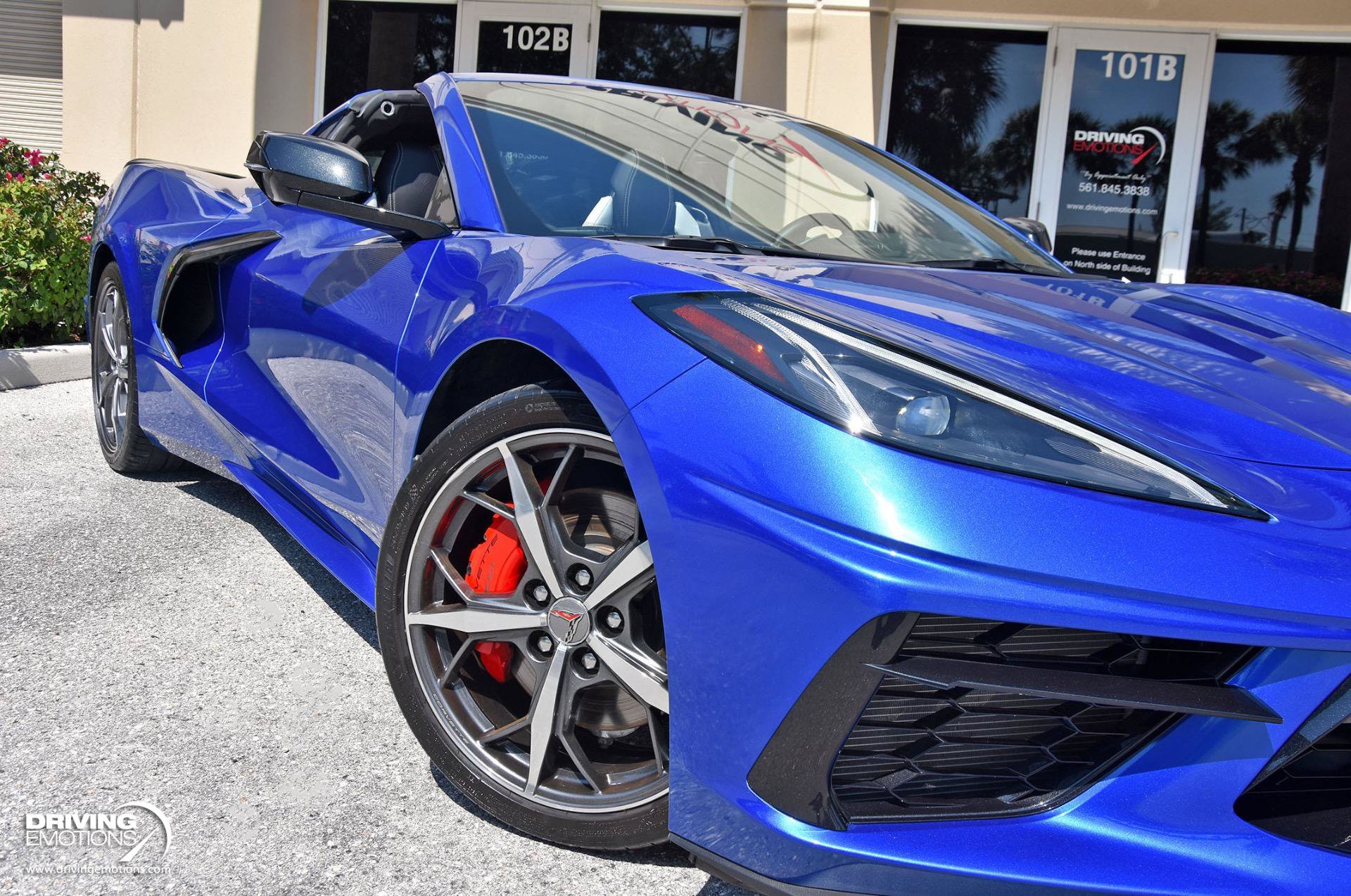 Used 2020 Chevrolet Corvette Stingray Premium Cpe w/ 3LT Preferred Equipment Group RWD image 3