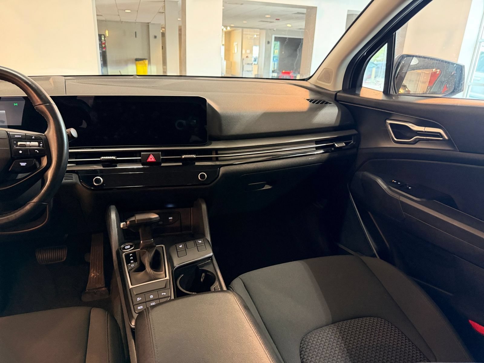 Used 2026 Kia Sportage LX AWD/4WD image 31
