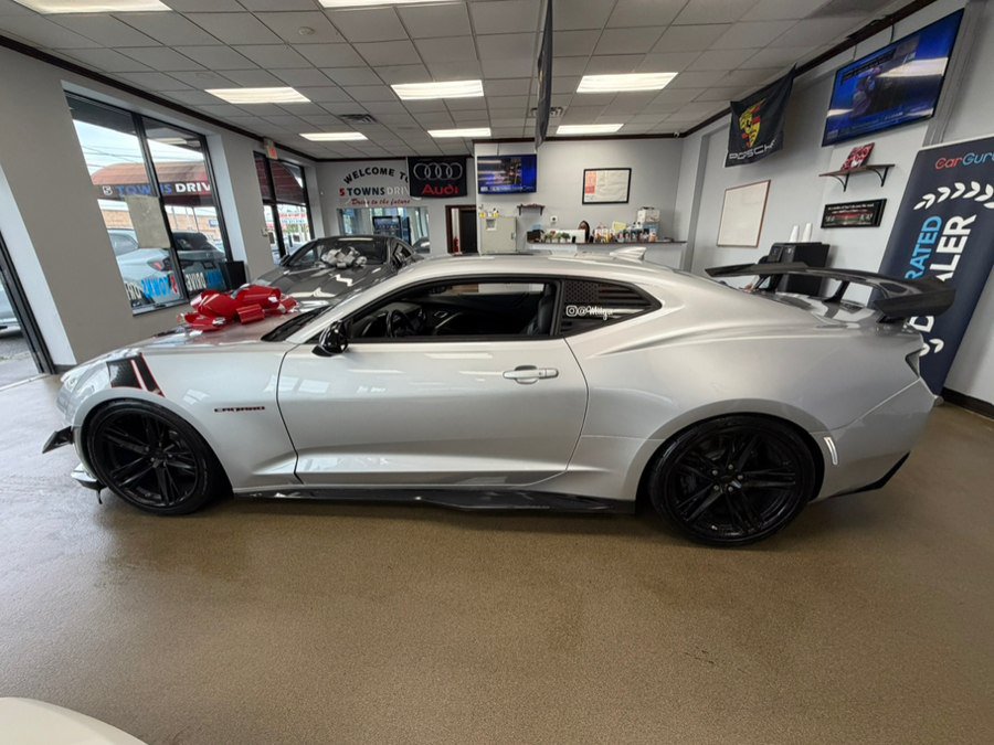 Used 2018 Chevrolet Camaro SS w/ Redline Edition RWD image 10
