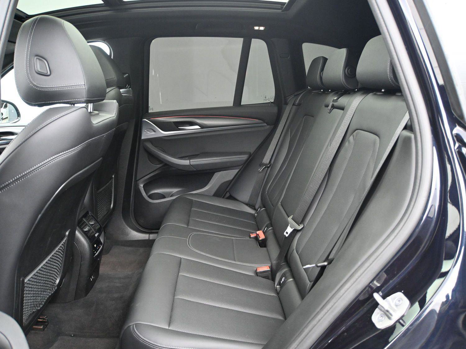 Used 2022 BMW X3 xDrive30i w/ M Sport Package image 10