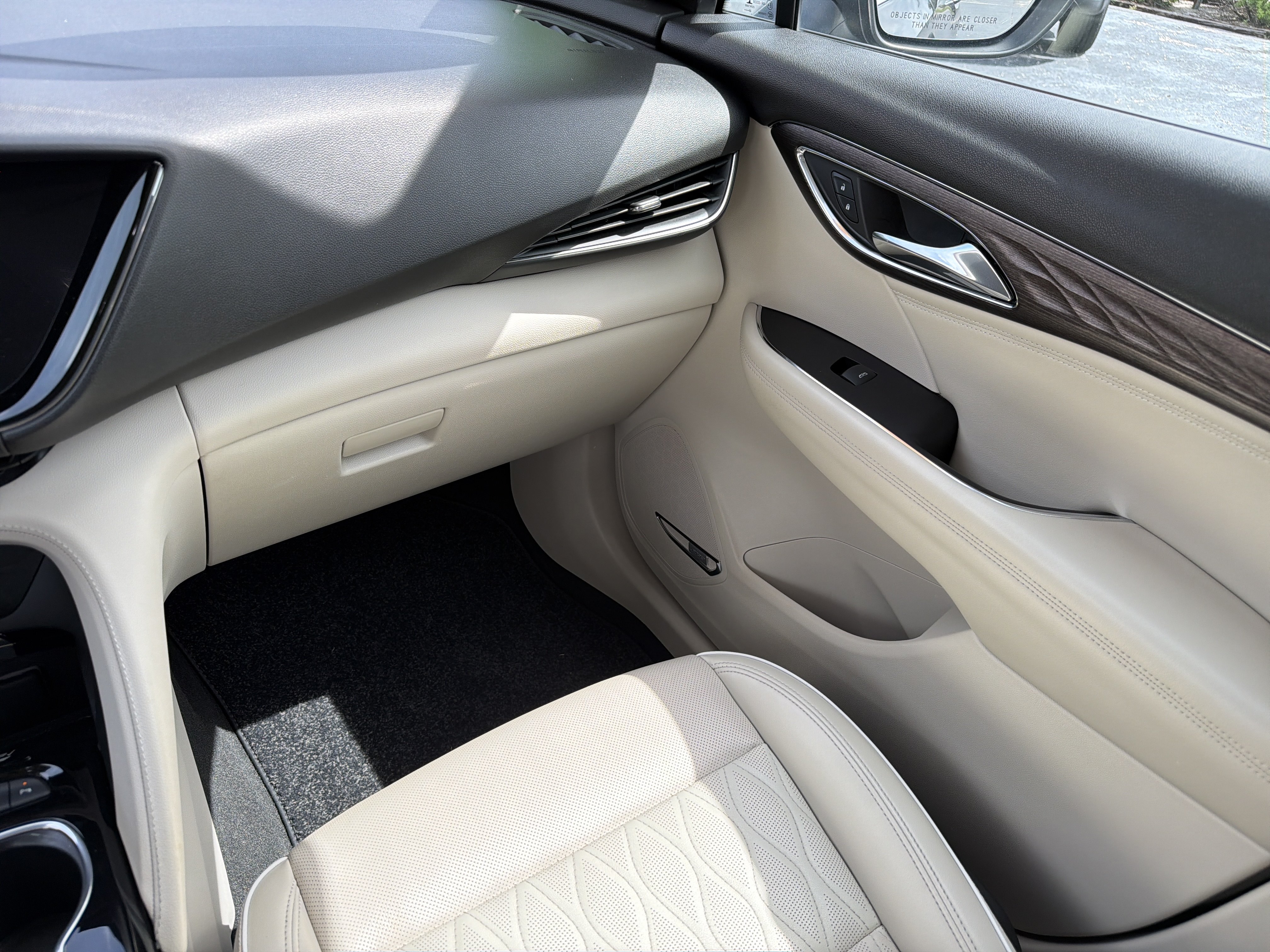 Used 2023 Buick Envision Avenir FWD image 21