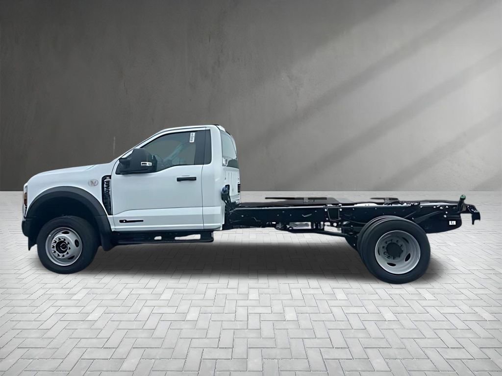 New 2025 Ford F550 XL image 4