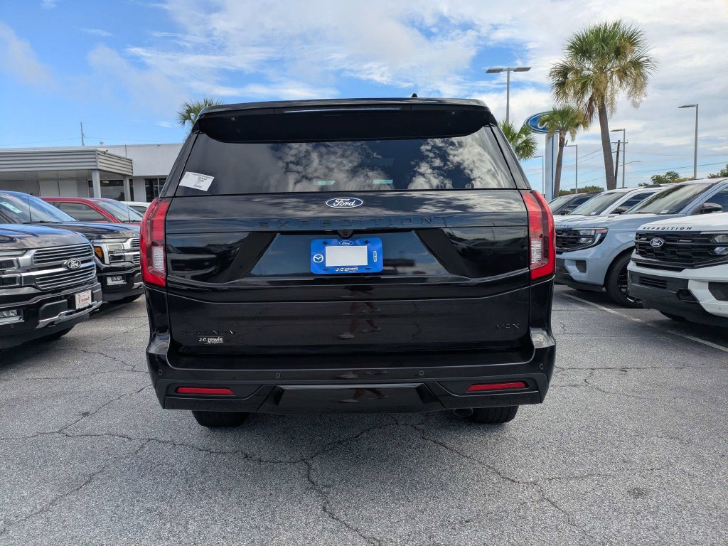 New 2027 Ford Expedition Max Platinum w/ Stealth Appearance Package AWD/4WD image 5