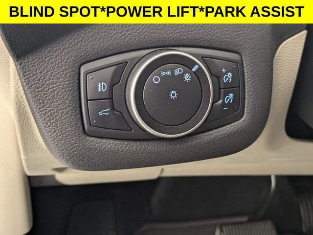 Used 2017 Ford Escape Titanium FWD image 13