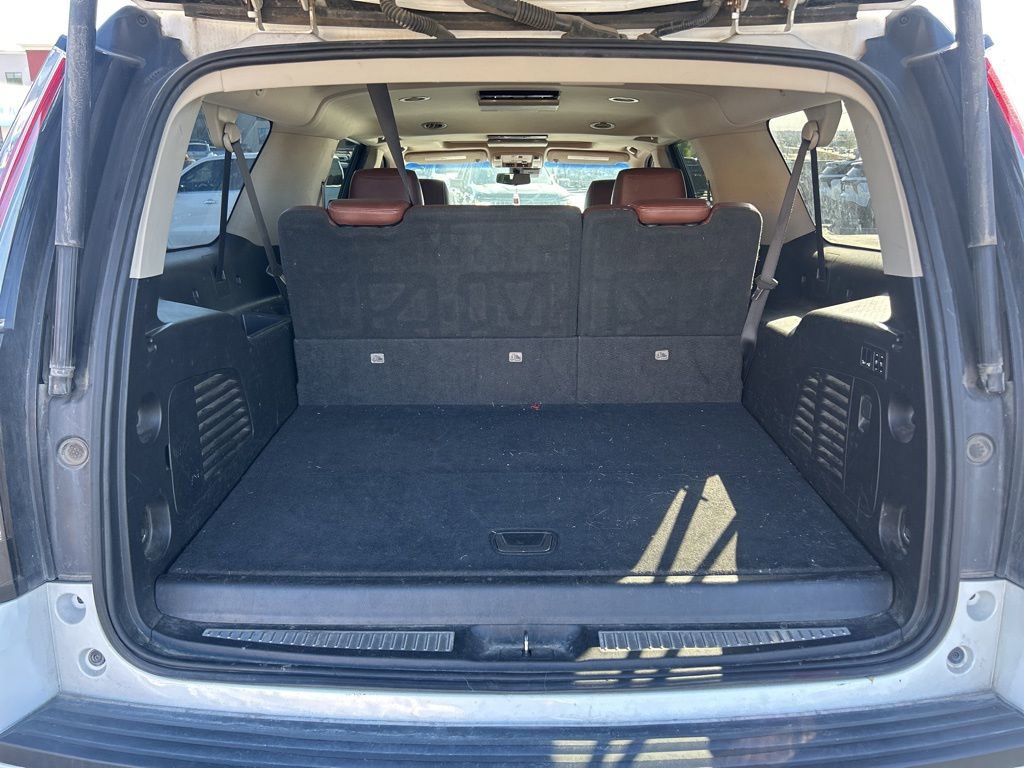 Used 2019 Cadillac Escalade ESV Premium Luxury image 37