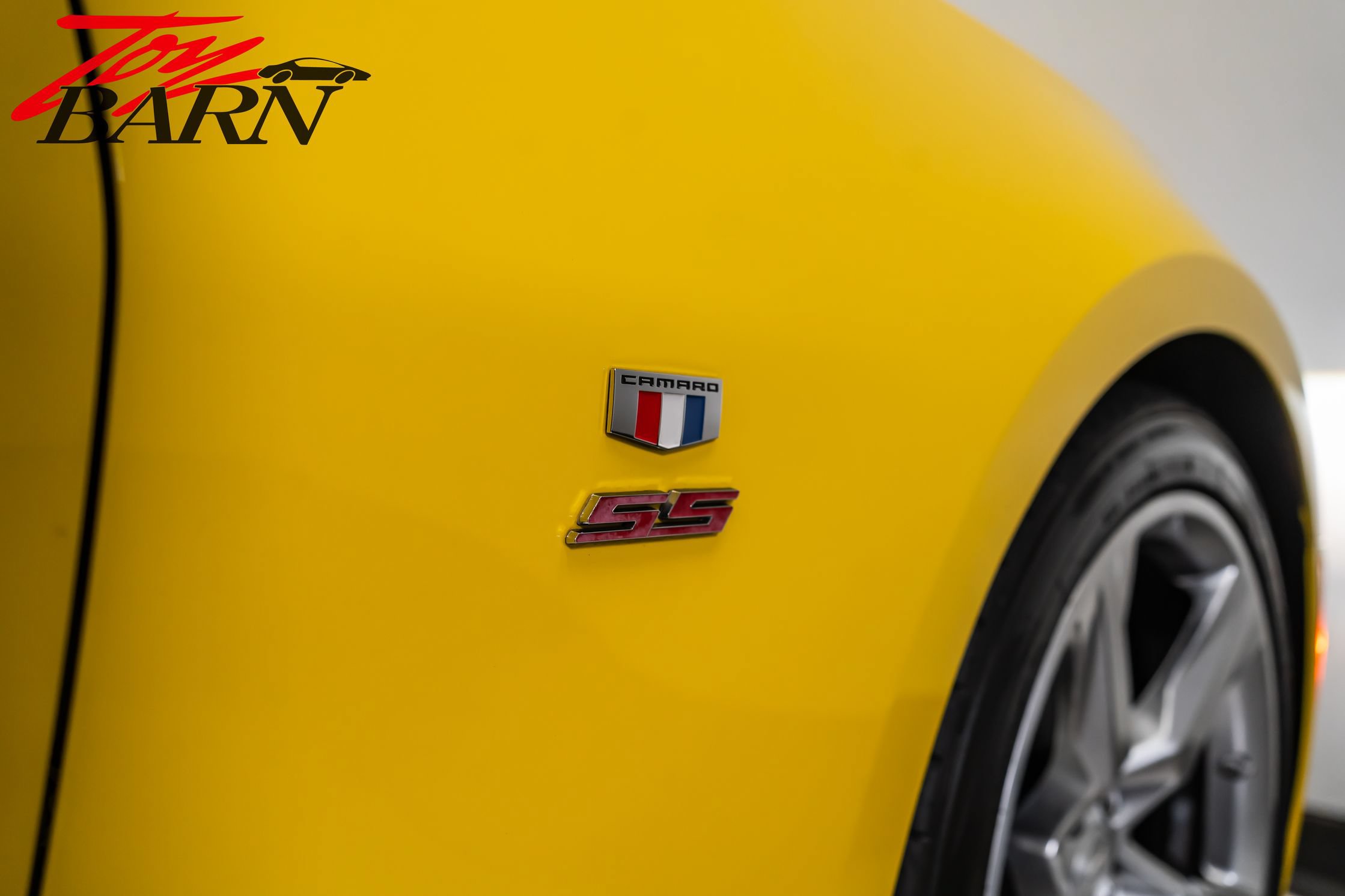 Used 2016 Chevrolet Camaro SS RWD image 14