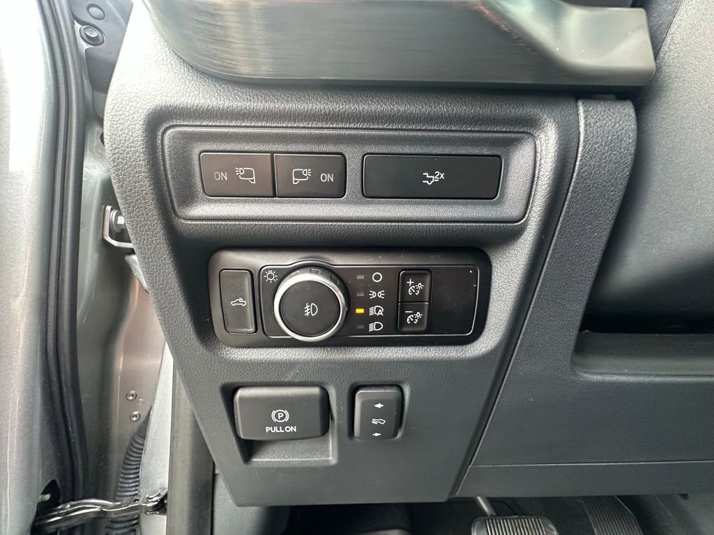 Used 2023 Ford F150 Lariat w/ Equipment Group 502A High image 4