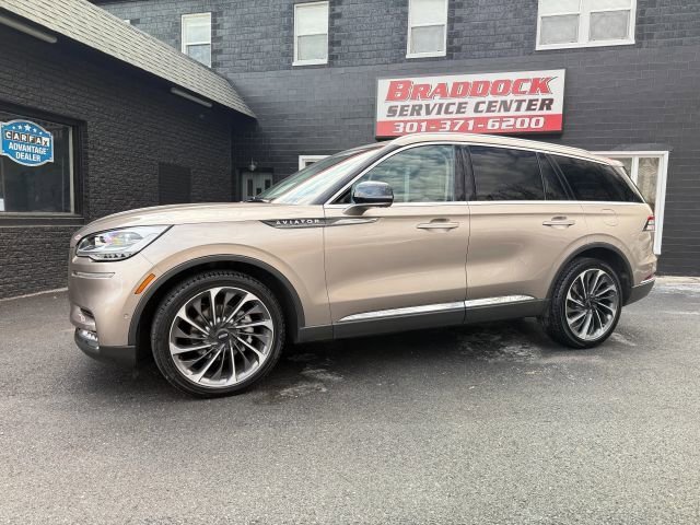 Used 2020 Lincoln Aviator Reserve w/ Equipment Group 202A image 2