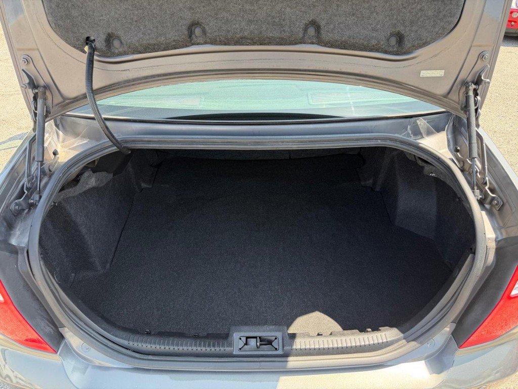 Used 2012 Ford Fusion SE FWD image 27