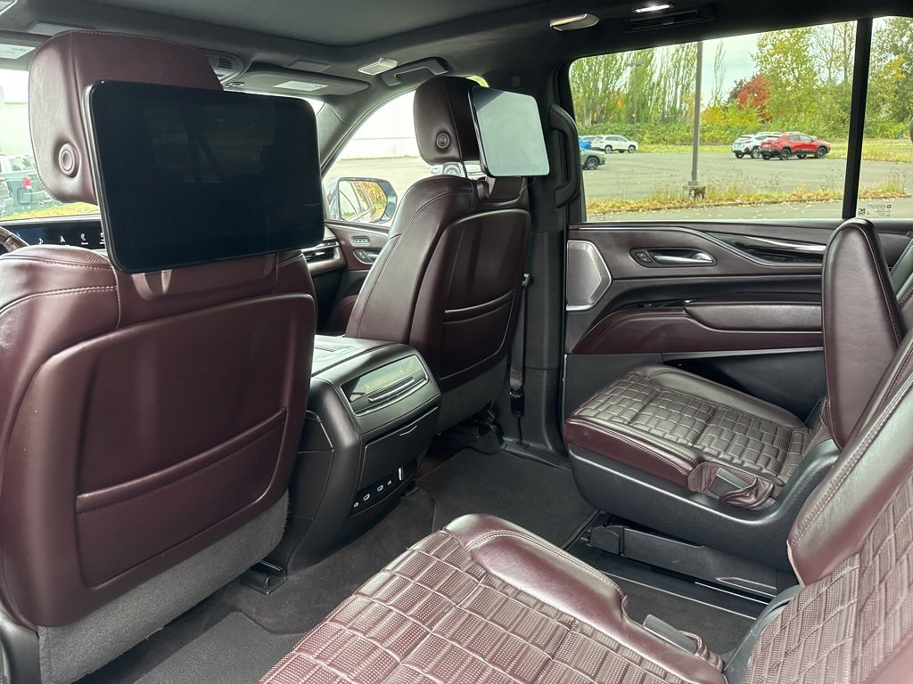 Used 2022 Cadillac Escalade ESV Premium Luxury Platinum image 18