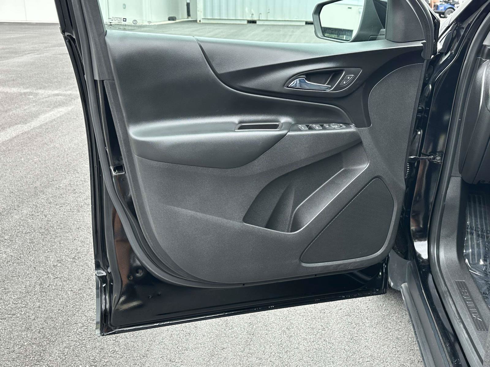 Used 2019 Chevrolet Equinox LT FWD image 5