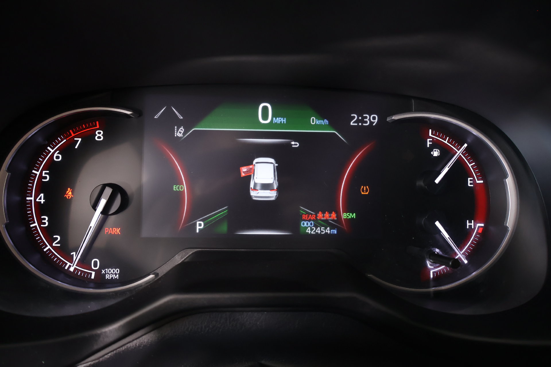Used 2025 Toyota RAV4 XLE FWD image 4