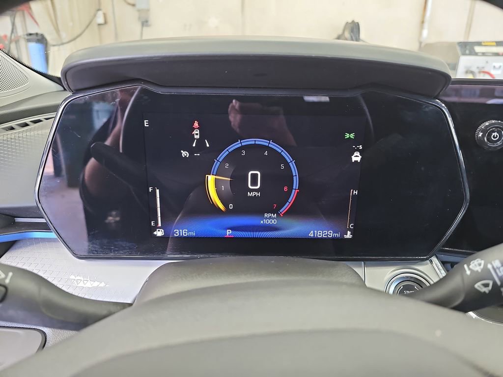 Used 2025 Chevrolet Trax LT w/ LT Convenience Package FWD image 18