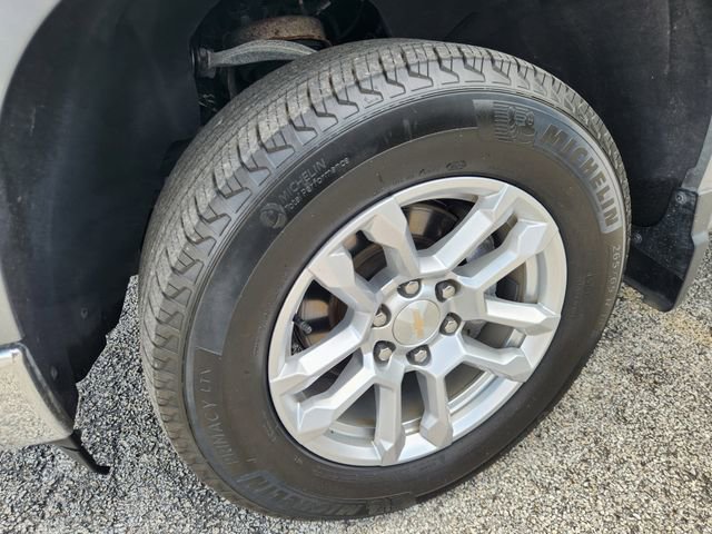 Used 2023 Chevrolet Silverado 1500 LT AWD/4WD image 10