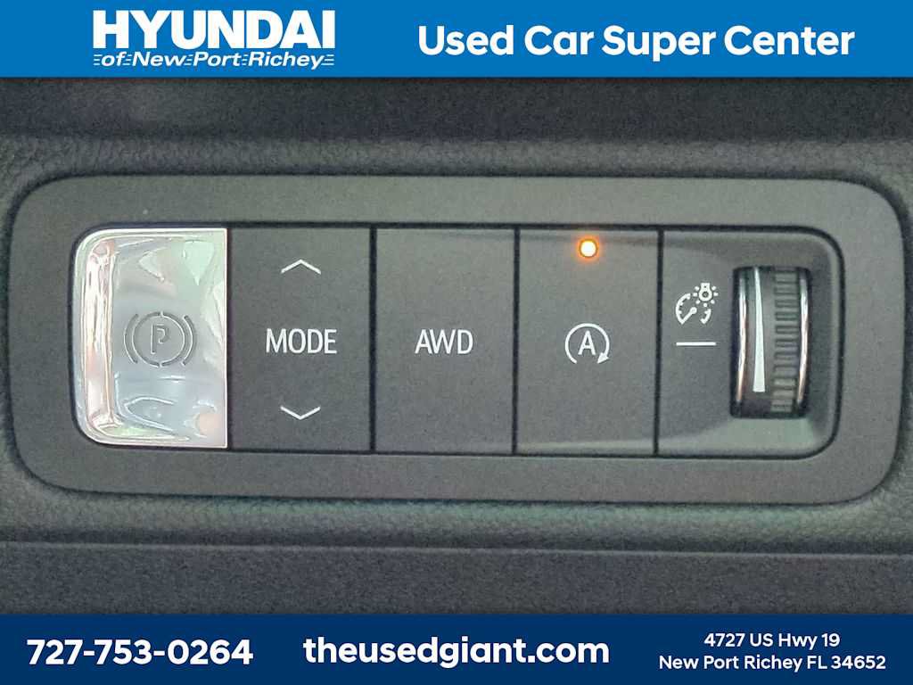 Used 2026 Chevrolet Traverse Z71 w/ LPO, Floor Liner Package AWD/4WD image 28