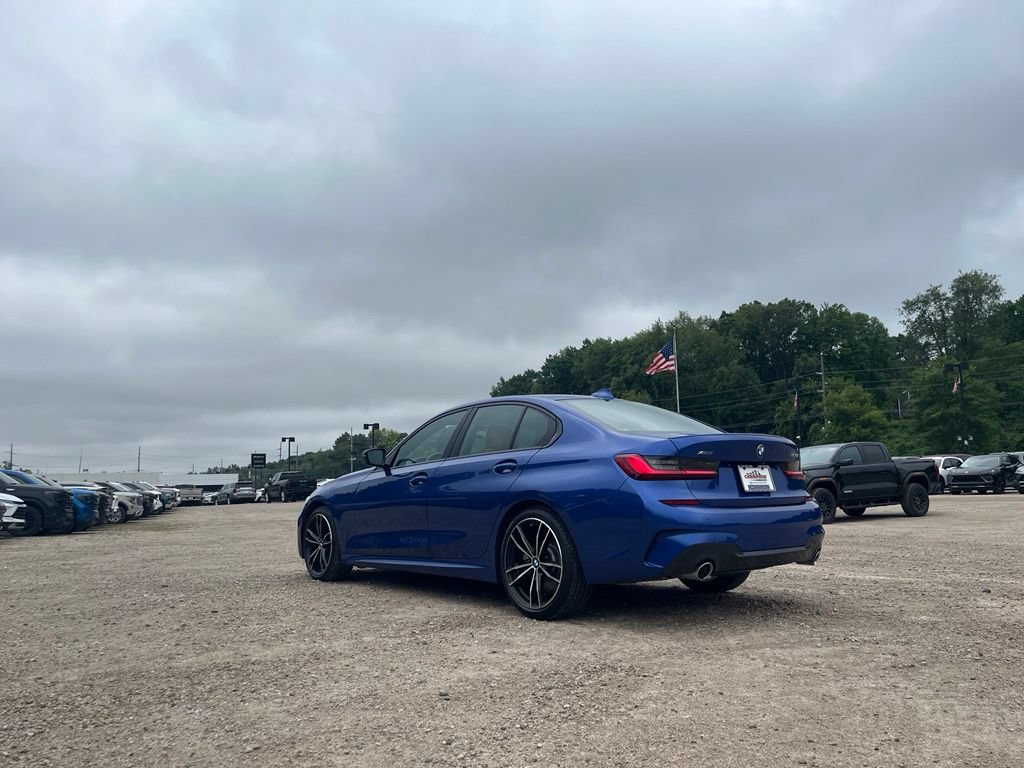 Used 2022 BMW 330i xDrive Sedan w/ M Sport Package AWD/4WD image 8