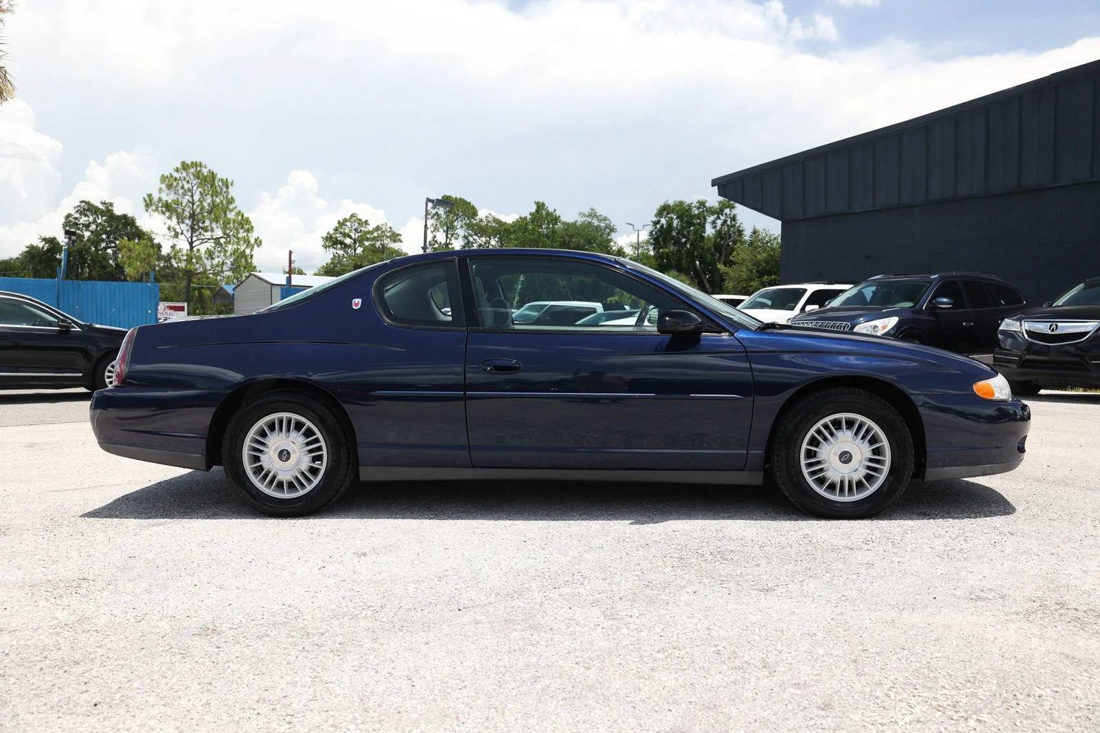 Used 2002 Chevrolet Monte Carlo LS w/ Preferred Equipment Group 1 FWD image 8