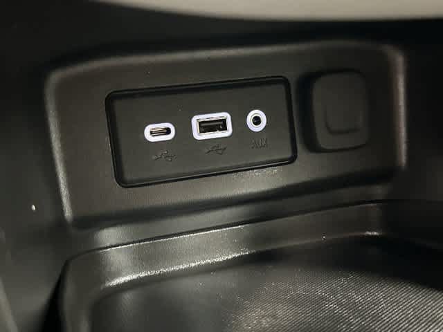 Used 2020 Chevrolet Equinox LT FWD image 25