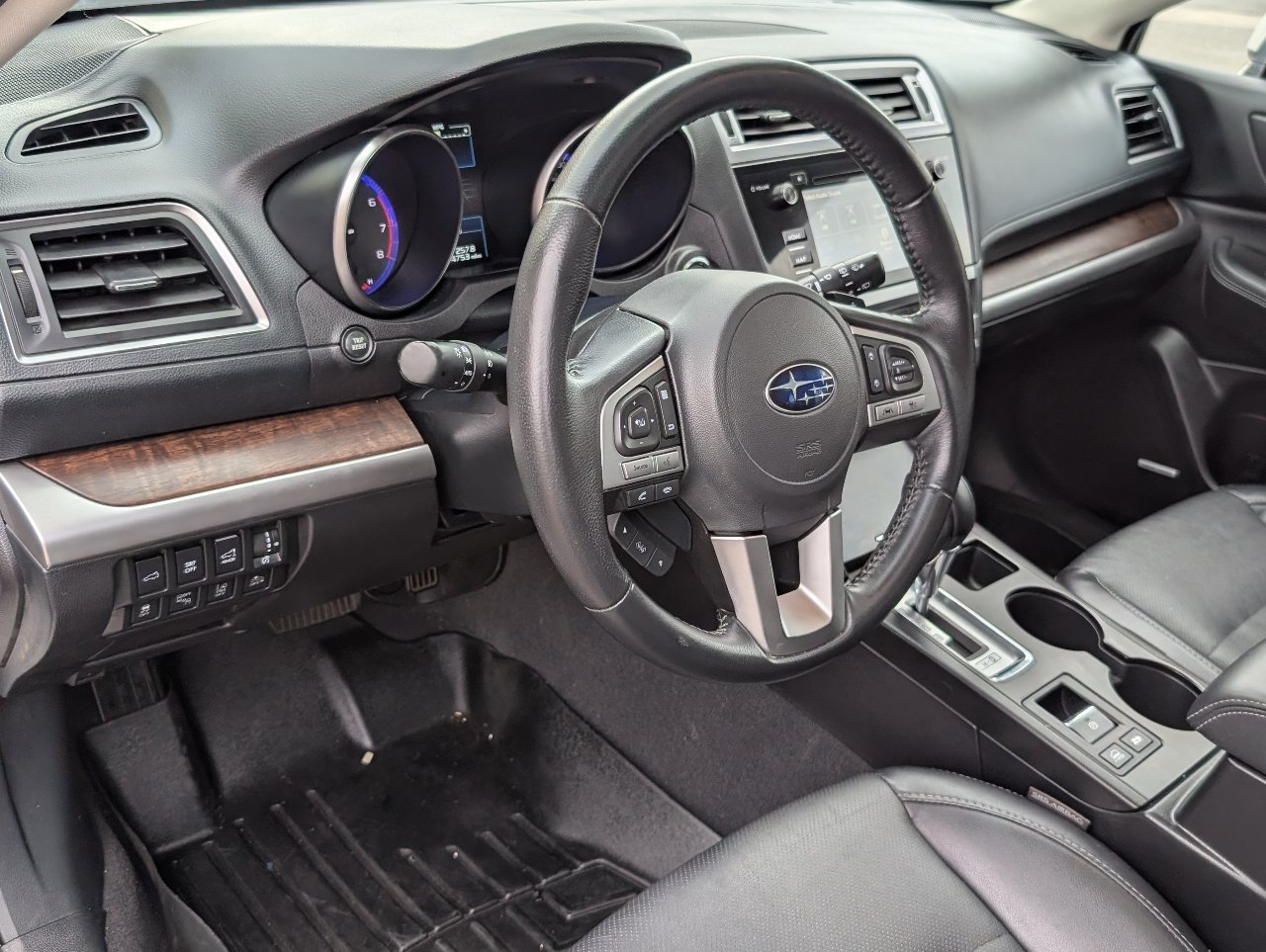 Used 2017 Subaru Outback 2.5i Limited AWD/4WD image 14
