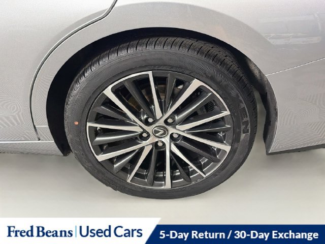 Used 2024 Lexus ES 350 w/ Premium Package FWD image 35