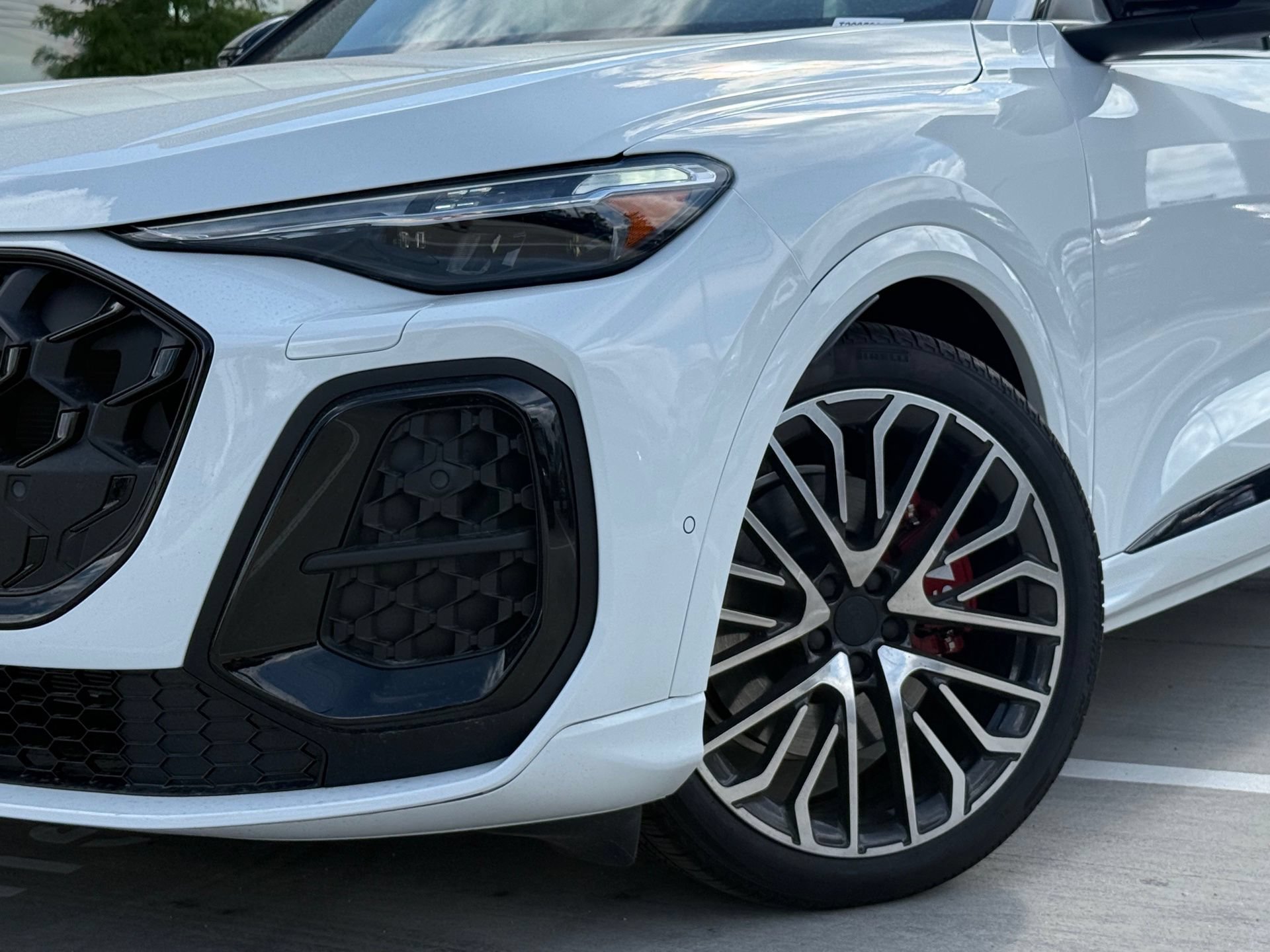 New 2026 Audi SQ5 Prestige AWD/4WD image 3