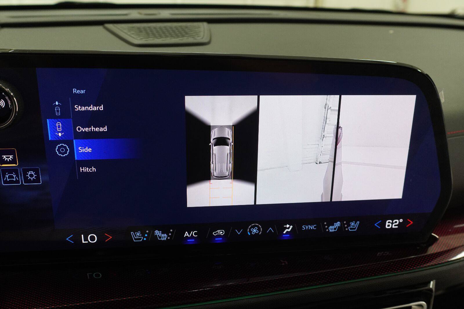Used 2025 Chevrolet Traverse RS w/ LPO, Floor Liner Package FWD image 20