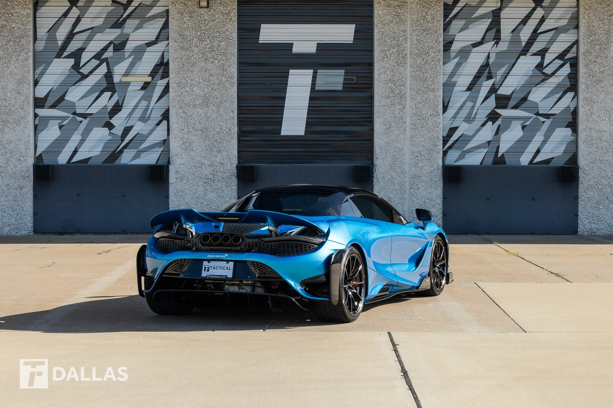 Used 2022 McLaren 765LT RWD image 15