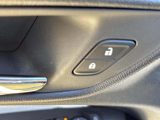 New 2026 Chevrolet Trax LT w/ LT Convenience Package FWD image 20