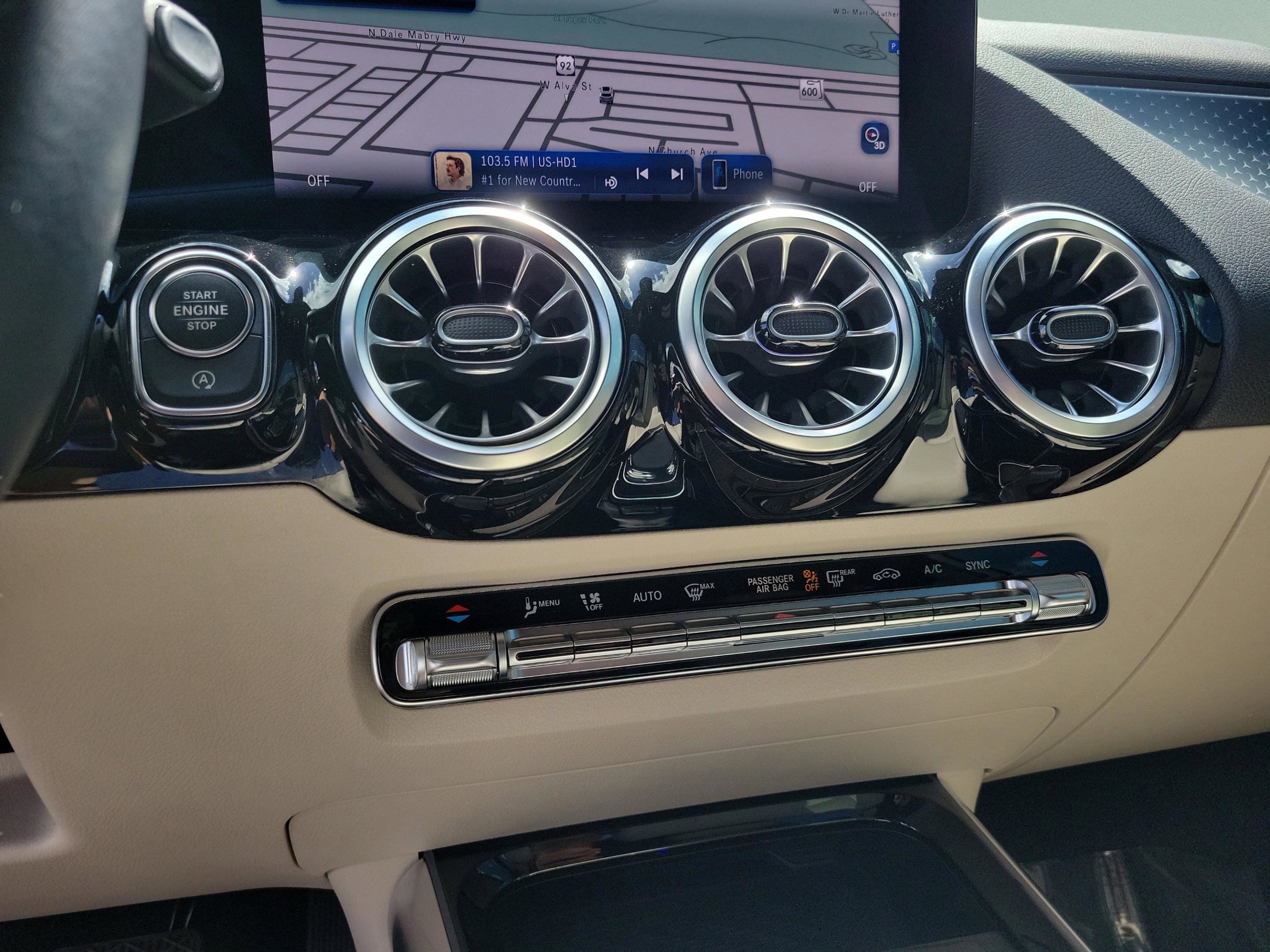 Certified 2024 Mercedes-Benz GLA 250 image 22