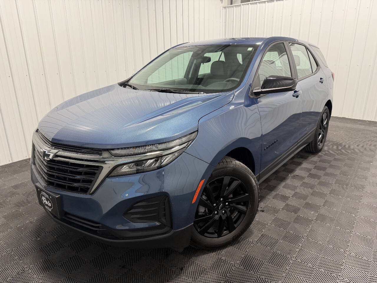 Used 2024 Chevrolet Equinox LS w/ Sport Edition AWD/4WD image 39